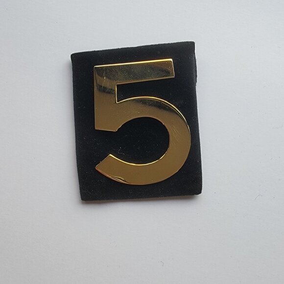 CHANEL classic gold number 5 brooch pin. 2.25" h x 1.5" w - Picture 4 of 8